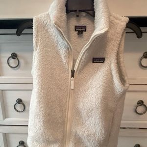 Girls Patagonia vest